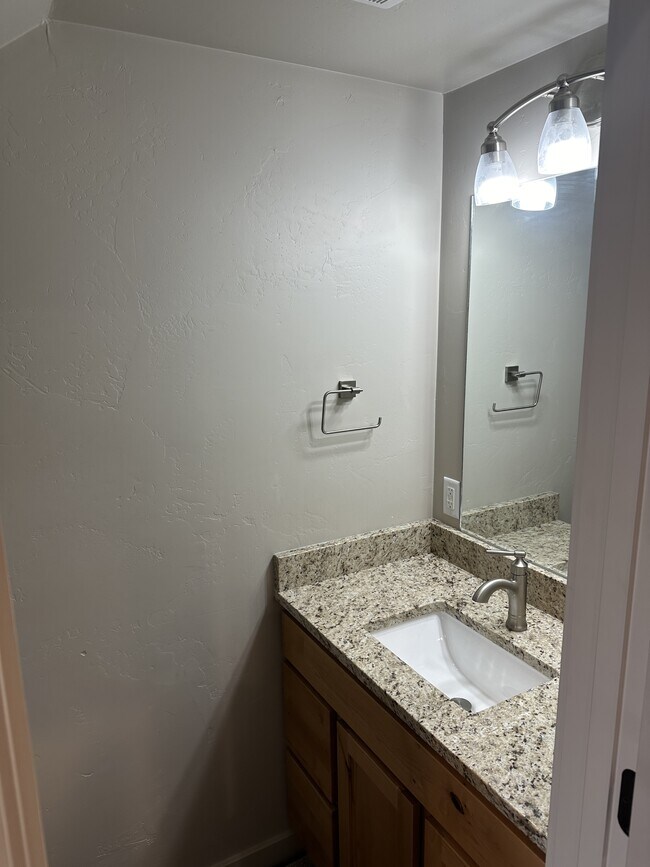Building Photo - 179 E 300 S