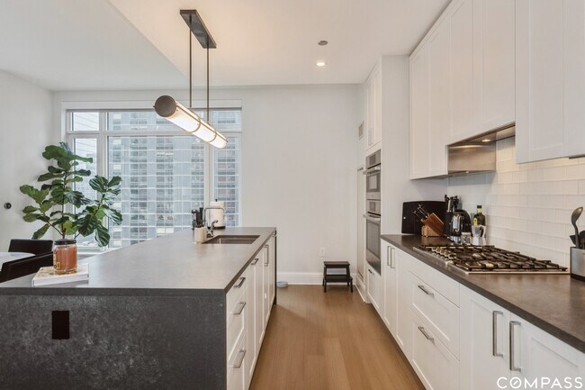 Building Photo - 505 N Lake Shore Dr