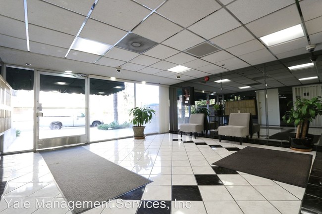Foto del edificio - 5688 Etiwanda Ave