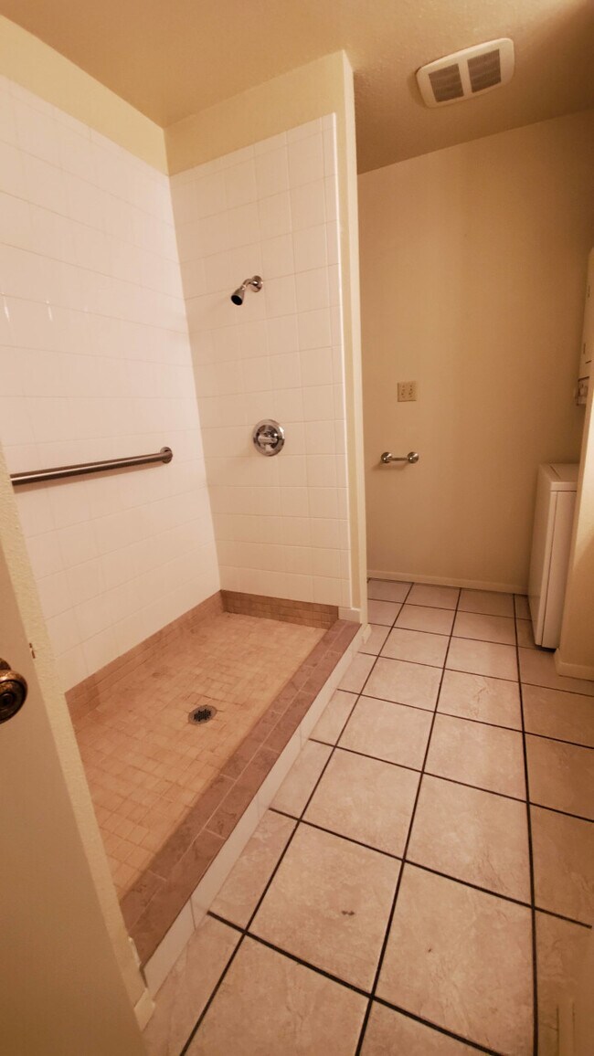 Foto del edificio - 2nd St Apartment