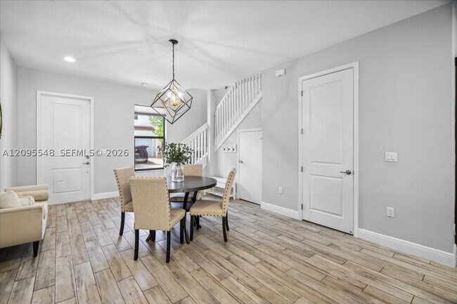 Foto del edificio - 20975 NW 1st Ct