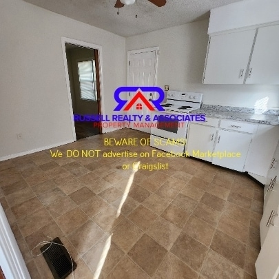 Building Photo - One Level Home with all Hardwoods!!