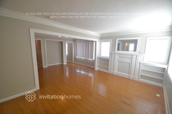 Building Photo - 1017 W 73rd St