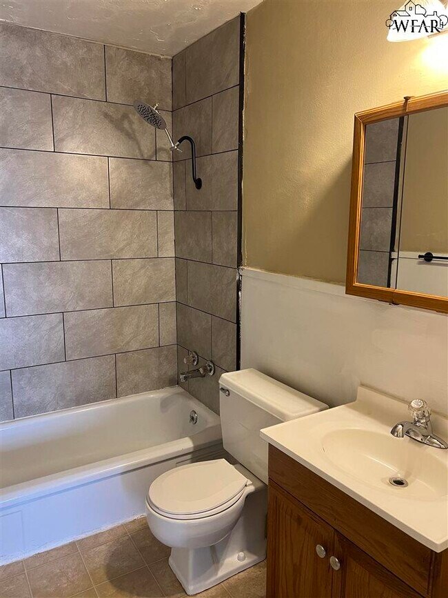 Foto del edificio - 2919 Featherston Ave