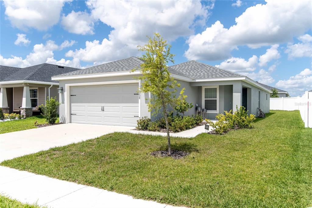 Primary Photo - 1208 Mezzavalle Wy