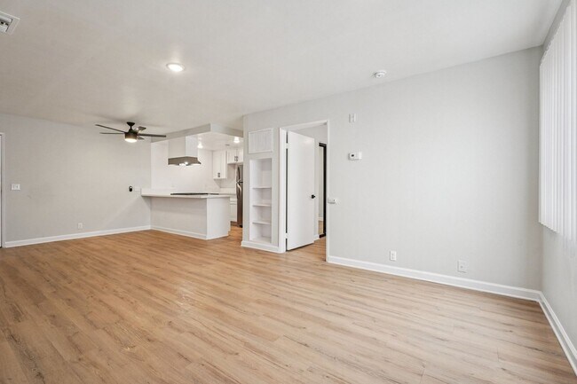 Interior Photo - 420 W Windsor Rd