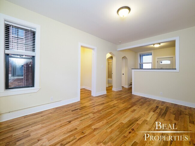 Foto del edificio - 4413 N Wolcott Ave