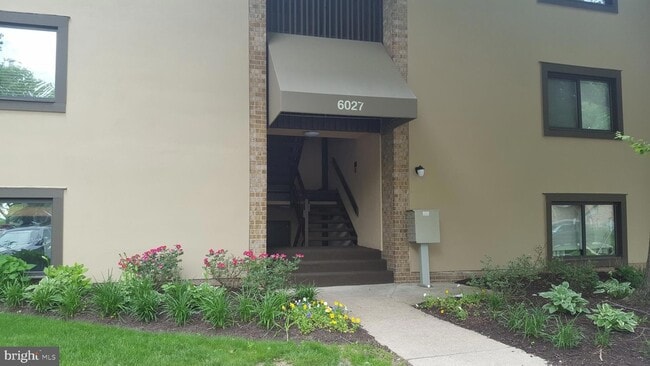 Building Photo - 6027 Majors Ln