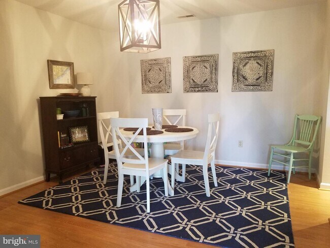 Foto del edificio - 603 Admiral Dr