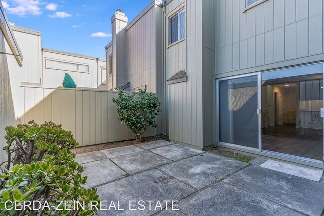 Building Photo - 3 br, 1.5 bath House - 3450 Dutchcap Lane
