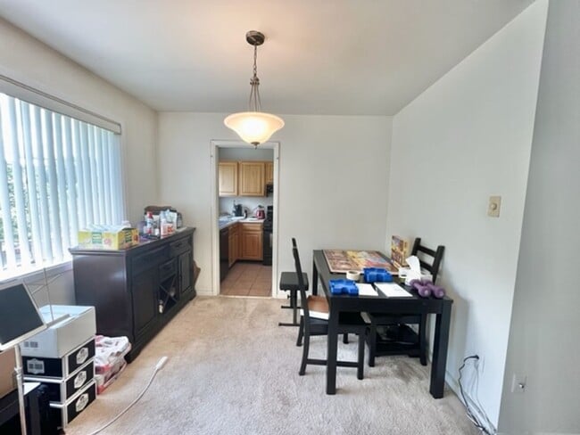 Photo - 10618 Kenilworth Ave House