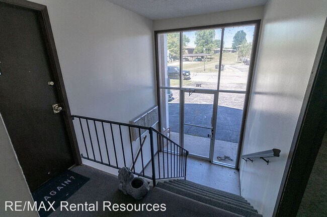 Building Photo - 2 br, 1 bath House - 290 Apple Tree Ct Apt 1