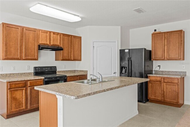 Building Photo - 817 Sheen Cir