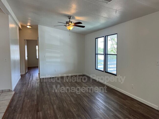 Foto del edificio - 6191 N Moonlight Way