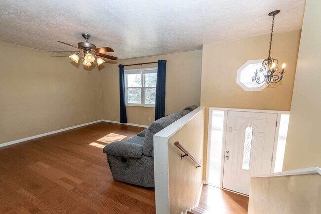 Foto del edificio - Knoxville 37912 - Coming Soon - 3 bedroom, 2.5 bath home - Contact Tom Parry (865) 607-3649