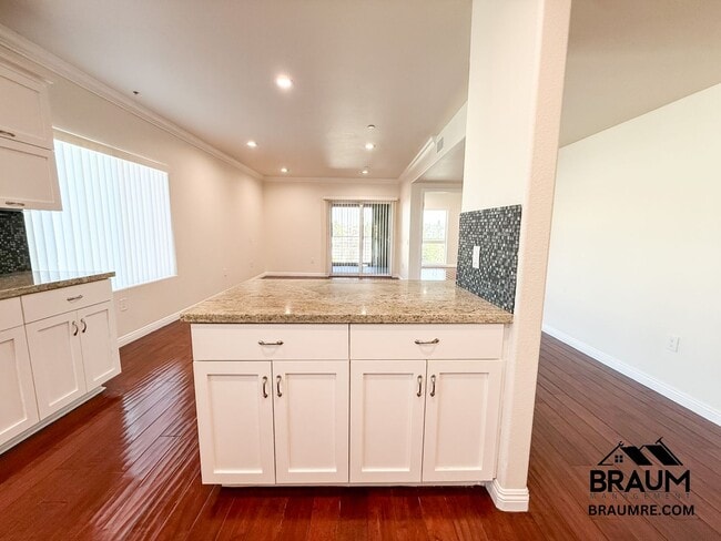 Foto del edificio - 332 S Virgil Ave