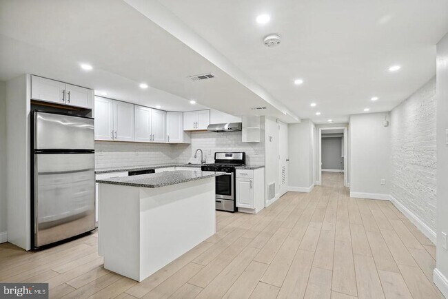 Foto del edificio - 3016 13th St NW