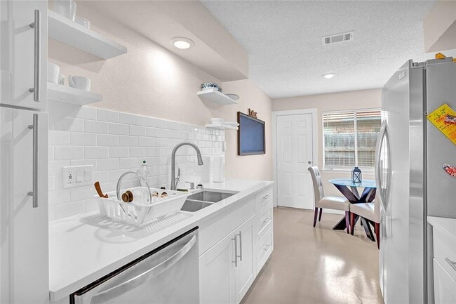Building Photo - 3404 Willowrun Cove