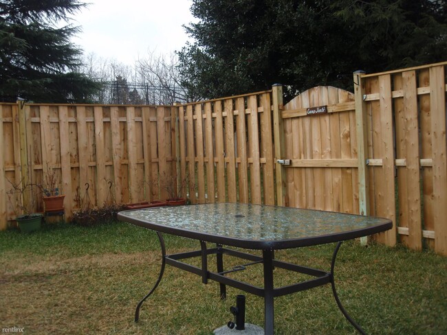 Building Photo - 2 br, 2 bath Townhome - 11446 Ledbury Way