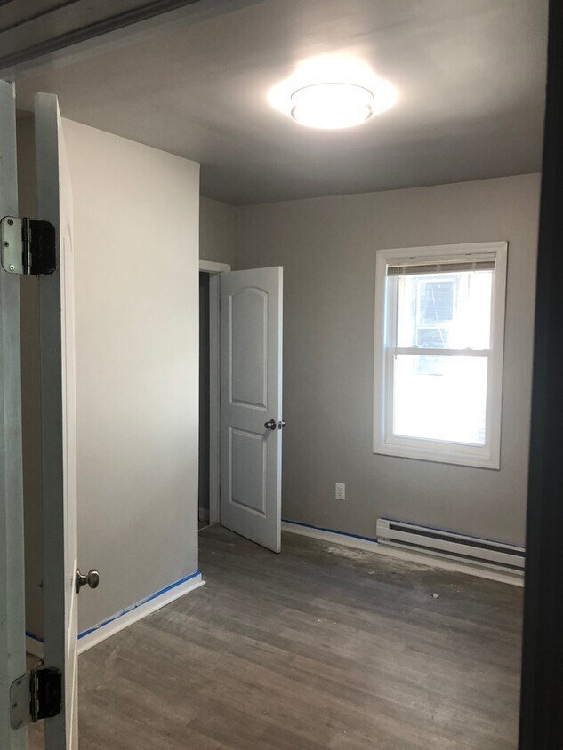 Building Photo - 178 Humphrey St