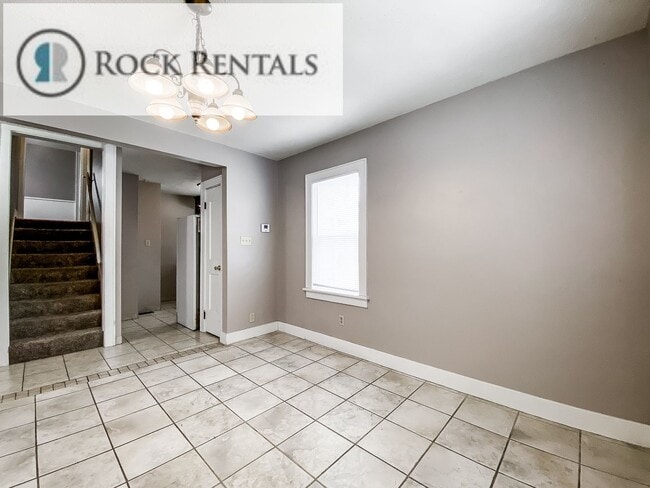 Building Photo - 4 Bed 2 Bath with Bonus Room