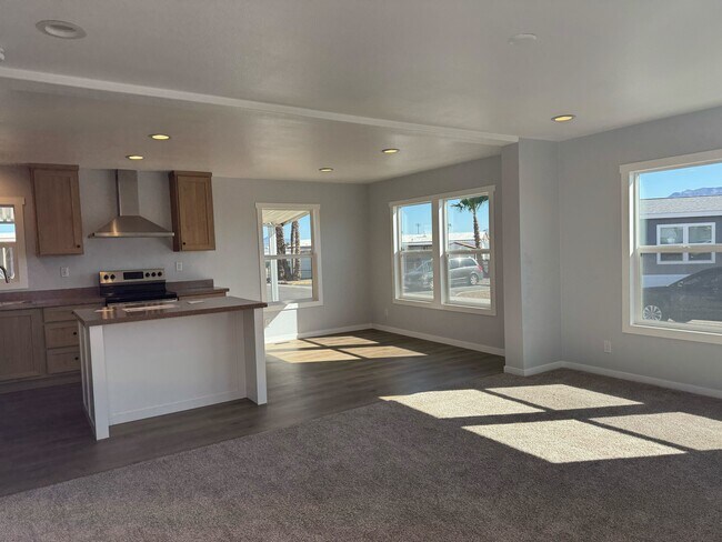 Building Photo - 2627 S Lamb Blvd