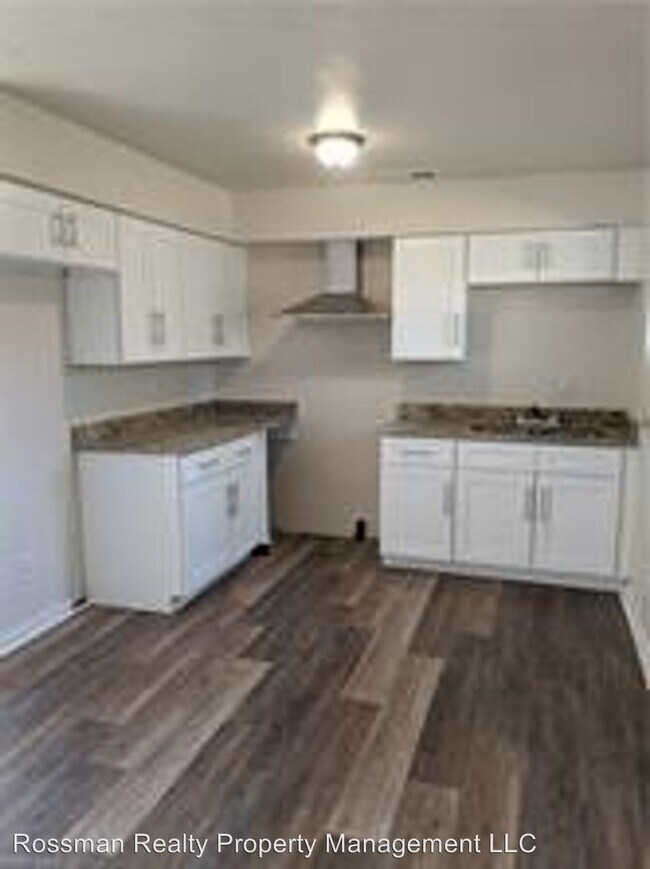 Building Photo - 3 br, 1 bath House - 273 Whittier Ave