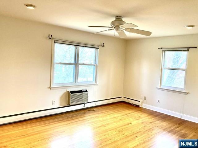 Building Photo - 11-2 Spruce St-112-112
