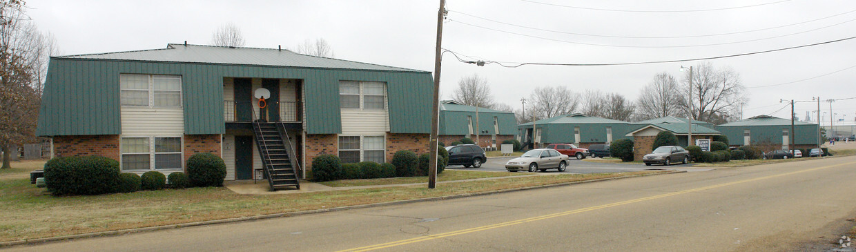 Building Photo - Rainbow Apartments