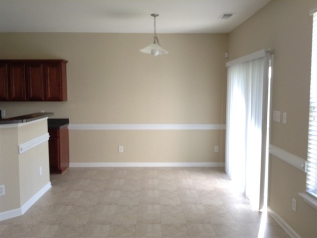 Building Photo - 107 Rosemont Lane