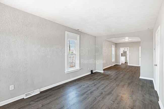 Foto del edificio - 4768 Vine St