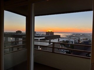 Foto principal - 2300 Front St