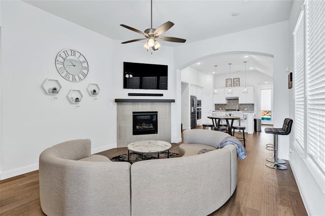 Building Photo - 8157 Mdw Vly Dr