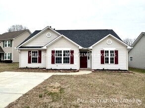 Building Photo - 4226 Red Shed Ln