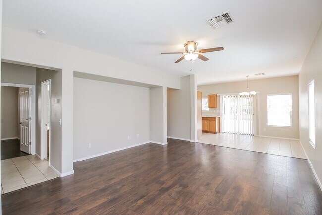 Foto del edificio - 3377 E Cowboy Cove Trail
