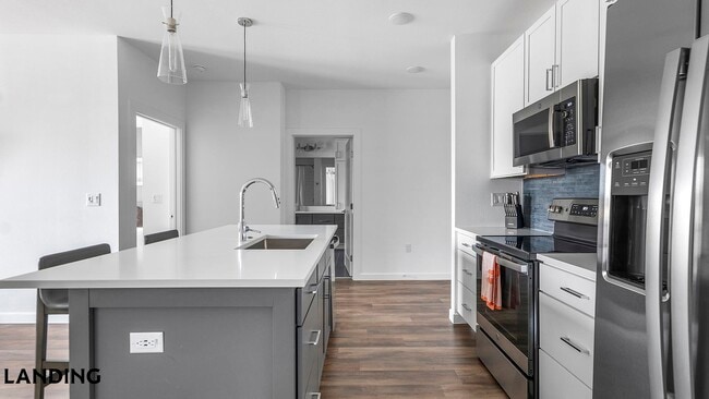 Building Photo - 5511 Caprock Smt Dr
