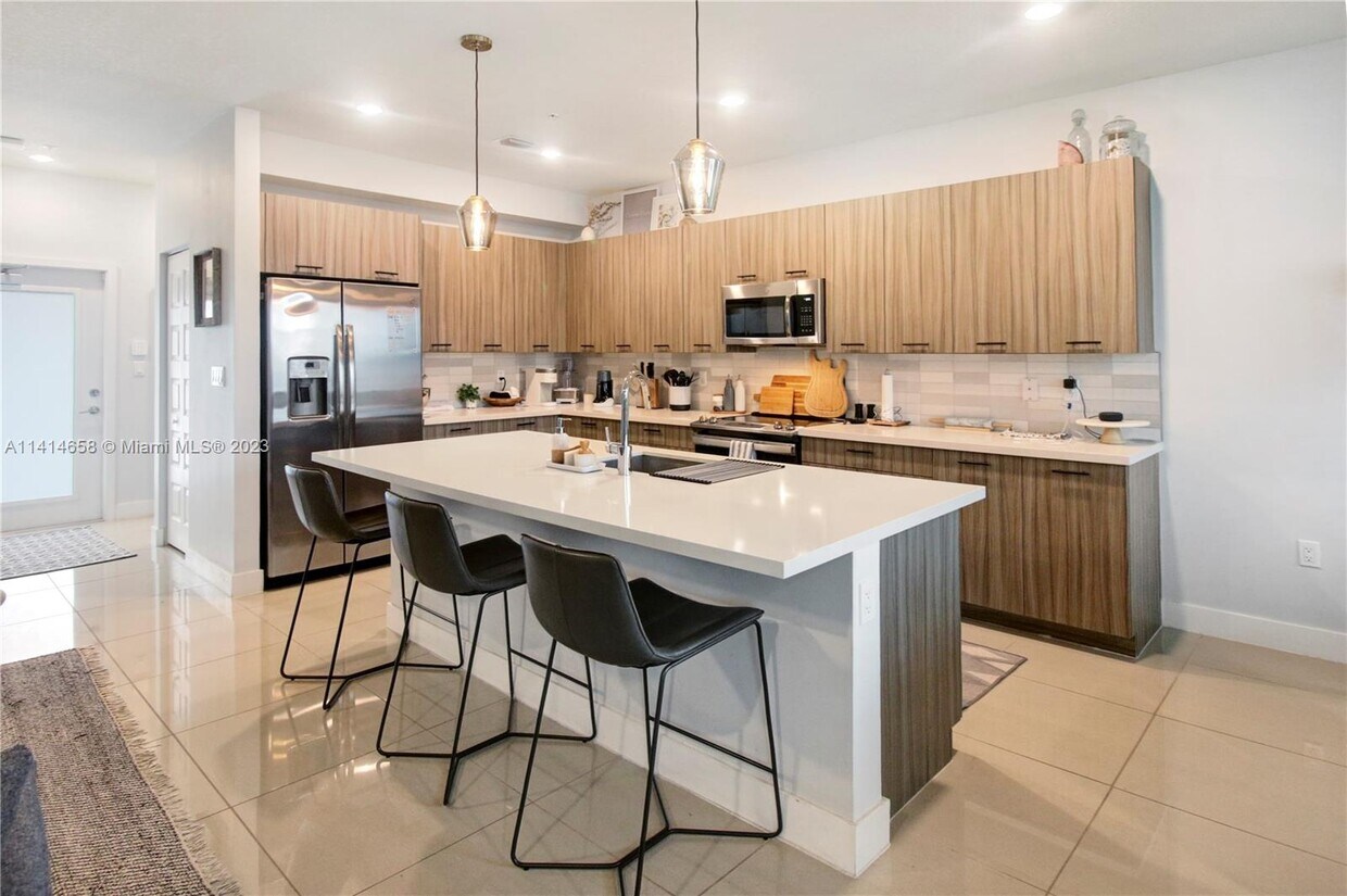 4640 NW 84th Ave, Doral, FL 33166 Townhome Rentals in Doral FL