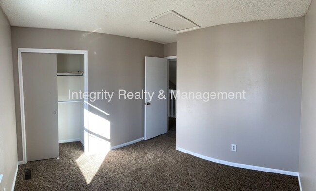 Foto del edificio - 5605 E Prescott Ave