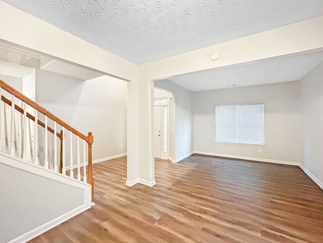 Foto del edificio - 6092 Sageview Ct