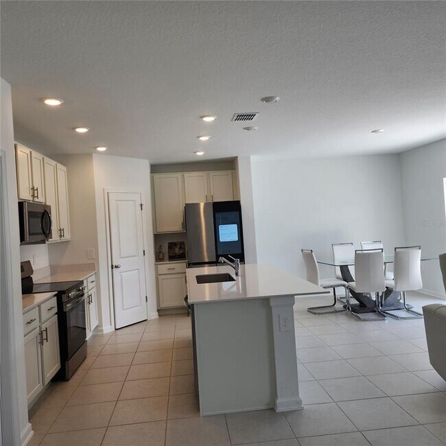 Foto del edificio - 5838 Le Marin Wy