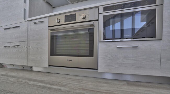 Foto del edificio - 45 SW 9th St