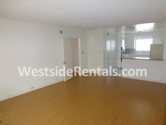 Building Photo - 1907 Overland Ave