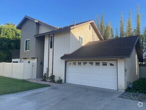 Building Photo - 2806 Cacatua St