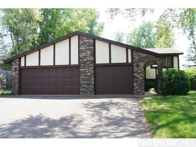 Building Photo - 1590 73rd 1/2 Fridley