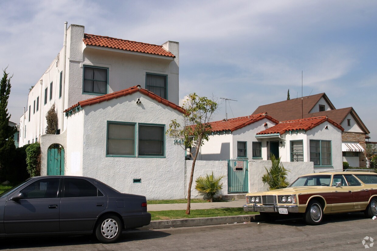 Foto del edificio - 1445 Warren Ave