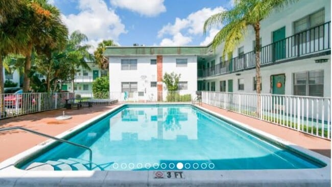 Foto del interior - Trayann Apartments - 7777 Pines Blvd