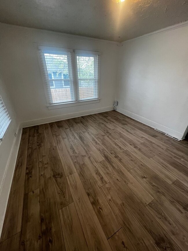 Building Photo - Charming 3-bedroom, 1-bath home