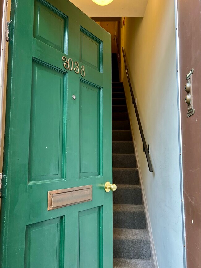 Building Photo - 3038 R St NW