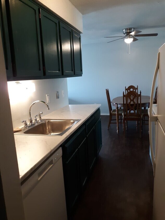 Primary Photo - 2325 SW Briarwood Plz