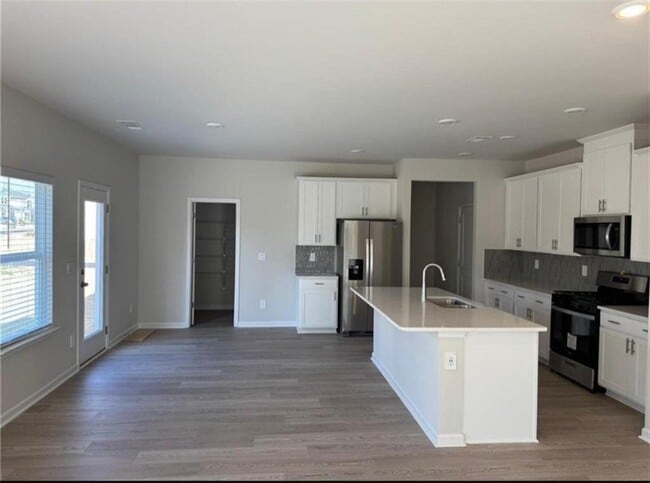 Building Photo - 603 Runnel Dr